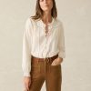 FA24-FAHERTY-WOMENS-WTF2406-EGR-LILY-TOP-EGRET_OM_FRONT_CROP_1.jpg