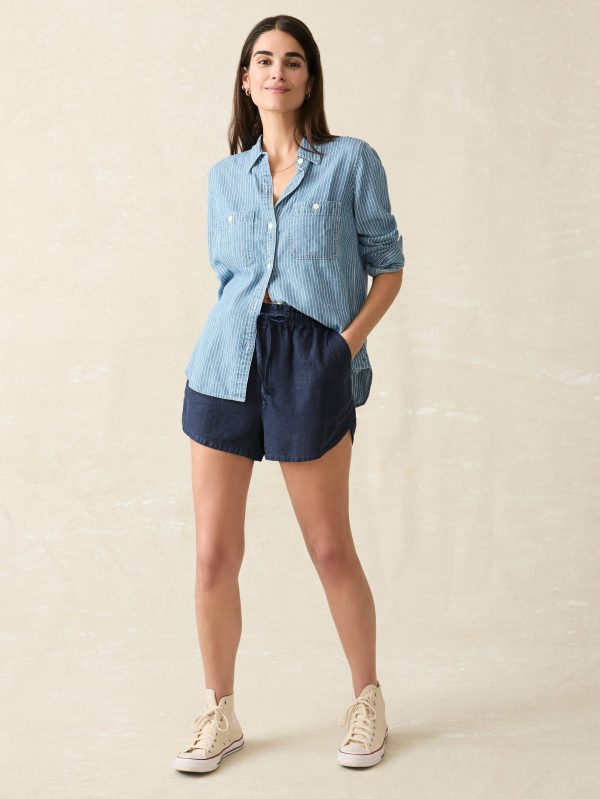 FAH2153_FA24-faherty-WBU2404-NBZ-NAVYBLAZER-LAGUNALINENTIEWAISTSHORT_OM_FULLBOD_1.jpg
