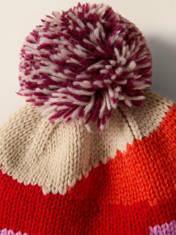 HOL24-FAHERTY-ACCESSORIES-YC0063-680-ABSTRACT-SUN-AND-WAVE-BEANIE-RED-MULTIDETAIL1.jpg
