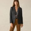 HOL24-FAHERTY-WOMENS-WOS2313-BSM-INLET-BLAZER-BLACK-SKY-MELANGE_OM_FRONT_CROP_1.jpg
