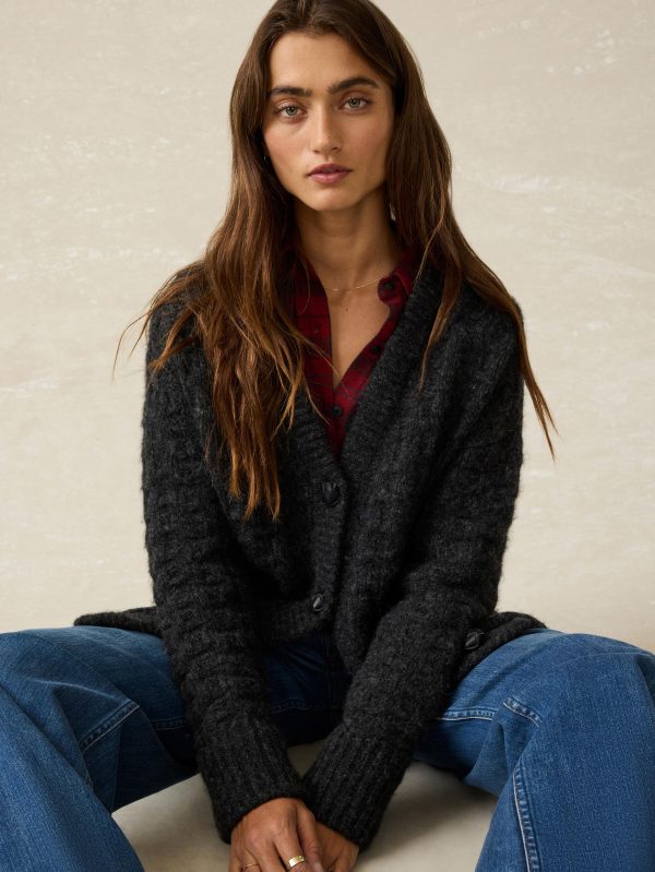 HOL24-FAHERTY-WOMENS-WYH2406-CCH-FROST-OVERSIZED-CARDIGAN-CHARCOAL_OM_EDITORIAL_1.jpg