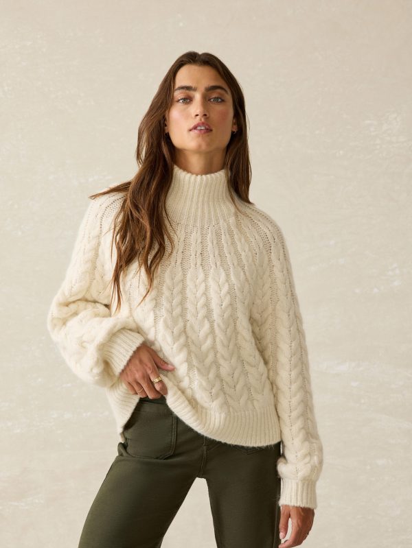 HOL24-FAHERTY-WOMENS-WYH2409-CRM-FROST-CABELKNIT-SWEATER-CREAM_OM_FRONT_CROP_1.jpg