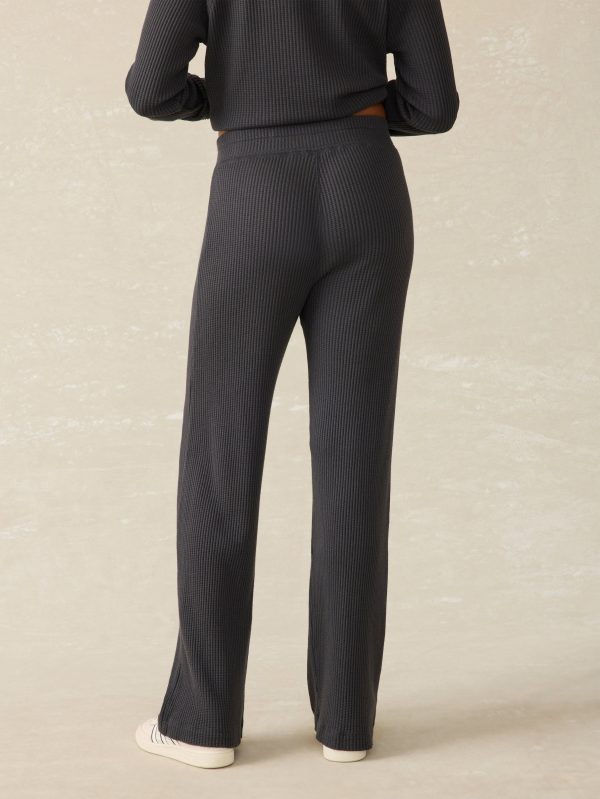 HOL24_WOMENS_WBH2416-BLK_LEGENDWAFFLEWIDELEGPANT_BLACK_BACK_OM_WS_1.jpg