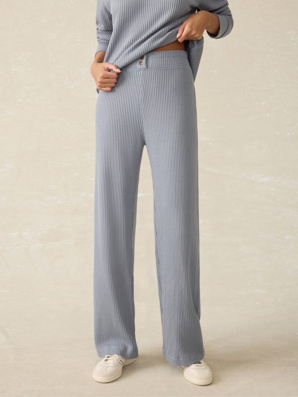 HOL24_WOMENS_WBH2416-RWI_LEGENDWAFFLEWIDELEGPANT_TRADEWINDS_FRONT_OM_WS_1.jpg