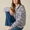 HOL24_WOMENS_WOH2412-VGS_FIRESIDE_FLEECE_JACKET_VINTAGE_SNOWFLAKE_GEO_OM_EDITORIAL_1.jpg