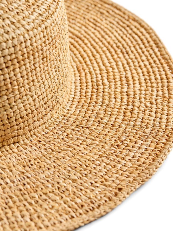 SP24-faherty-YH0007_raffia_packable_sun_hat_2.jpg