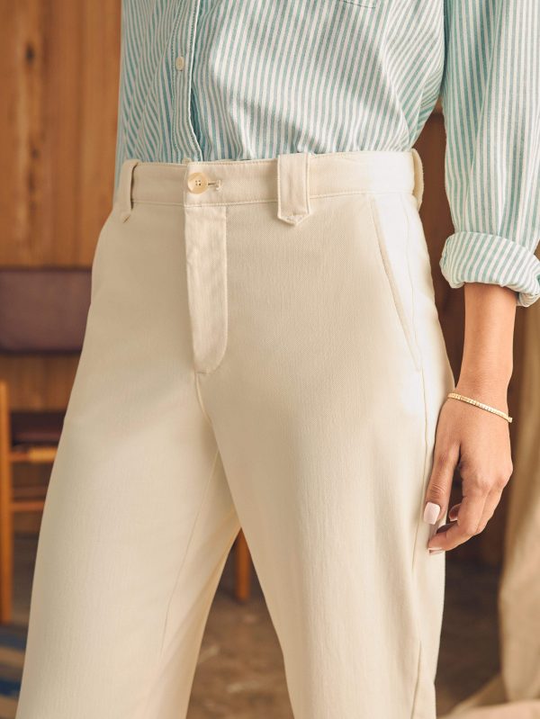 SP24-faherty-womens-WBS2417-ALT-coastline-stretch-chino-salt_OM_DETAIL1_1.jpg